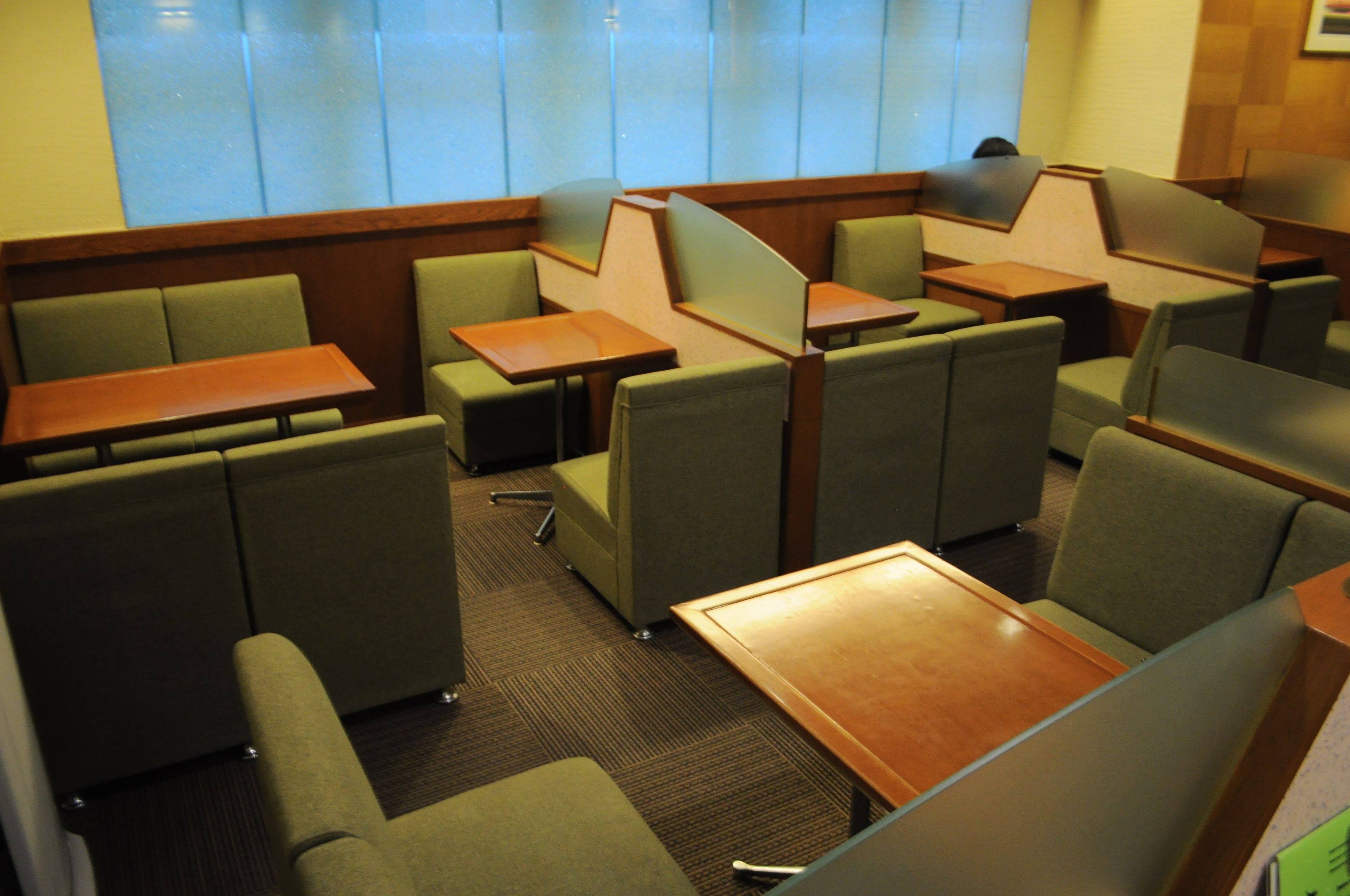 breakfast, lunch and dinner served