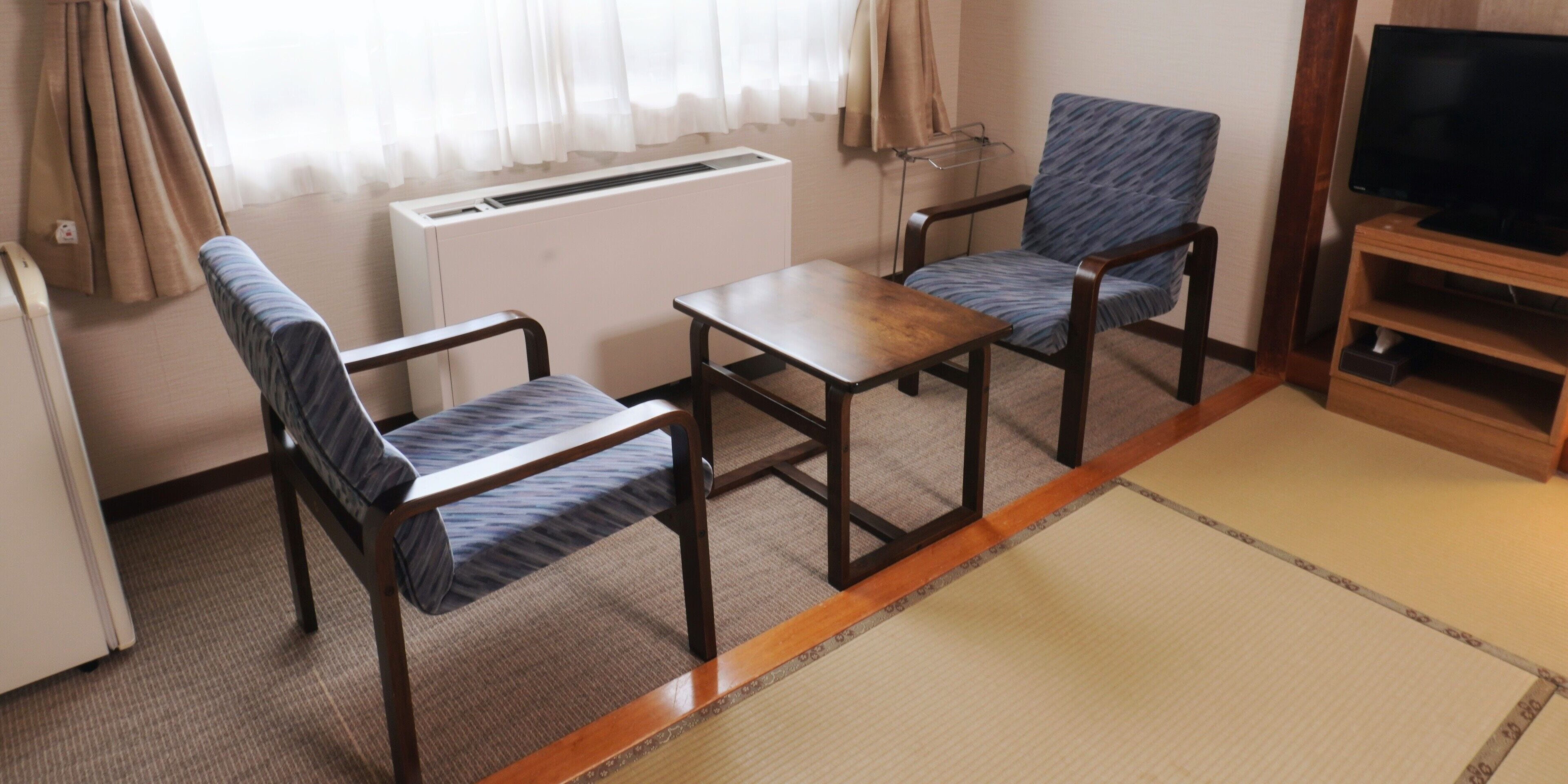 1 bedroom, in-room safe, iron/ironing board, bed sheets