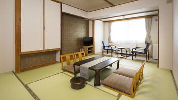 In-room safe, iron/ironing board, bed sheets