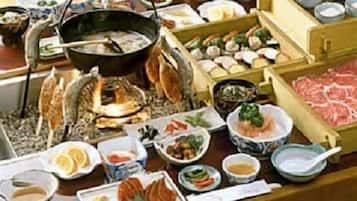 - Hodaka - Japanese Style Room (Dinner with Hida Beef 120g) | Down duvets, in-room safe, desk, free WiFi