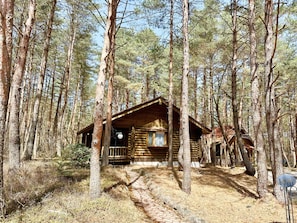 Cottage (Private Cottage - Log) | Ameublement personnalisé, bureau, Wi-Fi gratuit, draps fournis