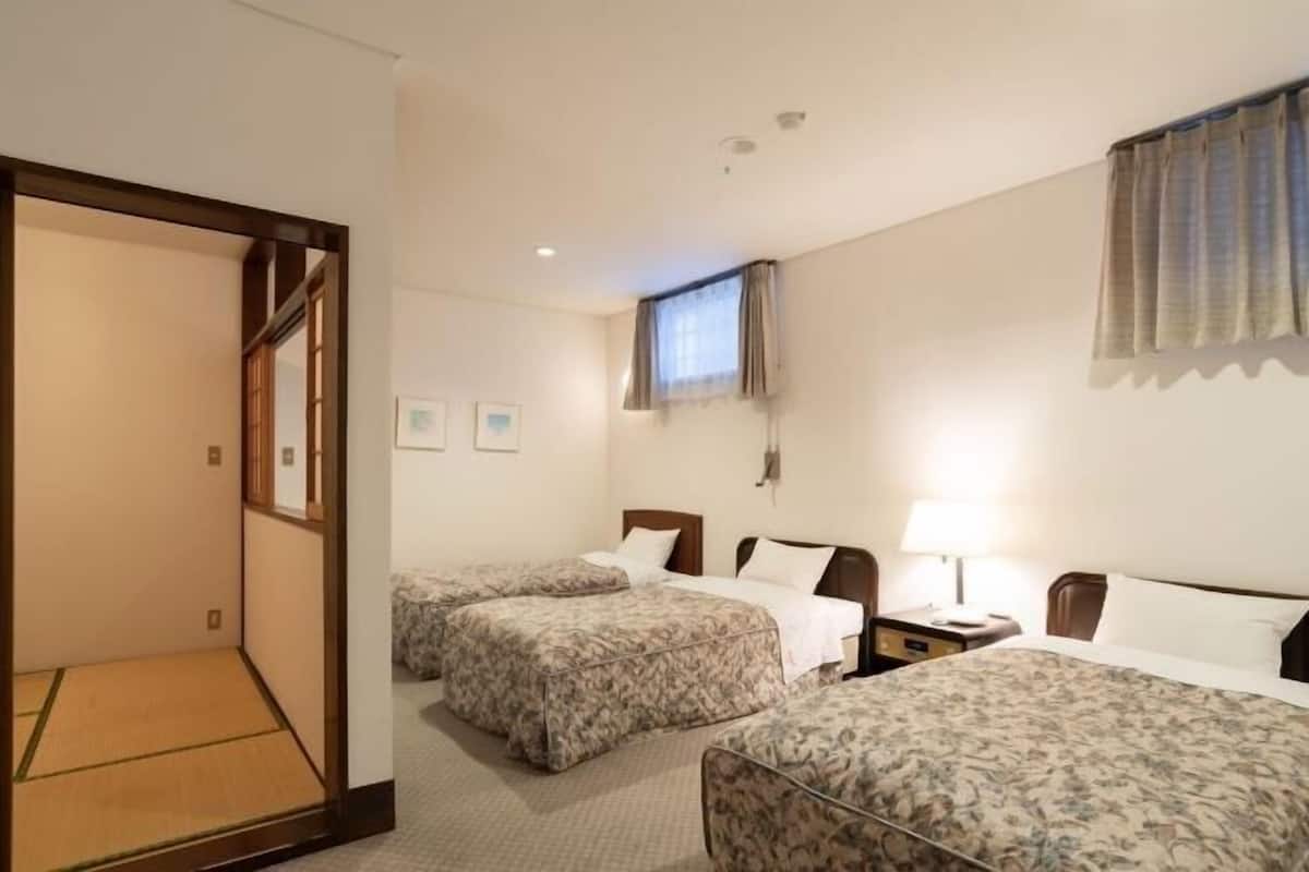 Individually furnished, desk, free WiFi, bed sheets