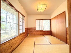 Private Cottage - Villa | Individually furnished, desk, free WiFi, bed sheets - Holiday Villa Hotel & Resort Karuizawa (Tsumagoi)