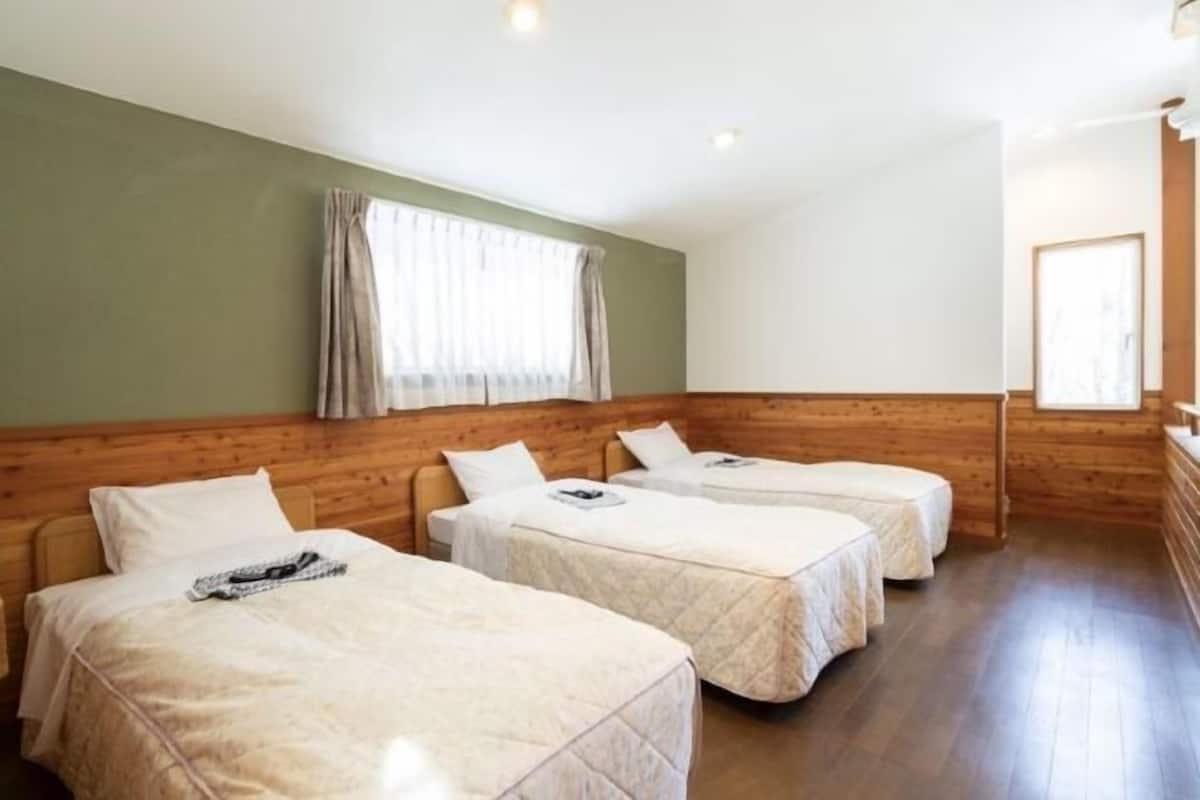 1 bedroom, individually furnished, desk, free WiFi