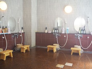 室內 SPA 浴池