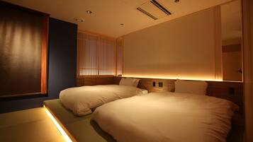 In-room safe, desk, laptop workspace, free WiFi