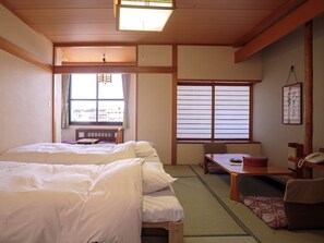 Traditional Twin Room, 2 Twin Beds, Non Smoking | In-room safe - Kinkiyu Hotel (Teshikaga)