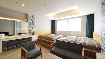 In-room safe, free WiFi, bed sheets