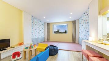 Chambre, non-fumeur (Baby Room, shower booth)