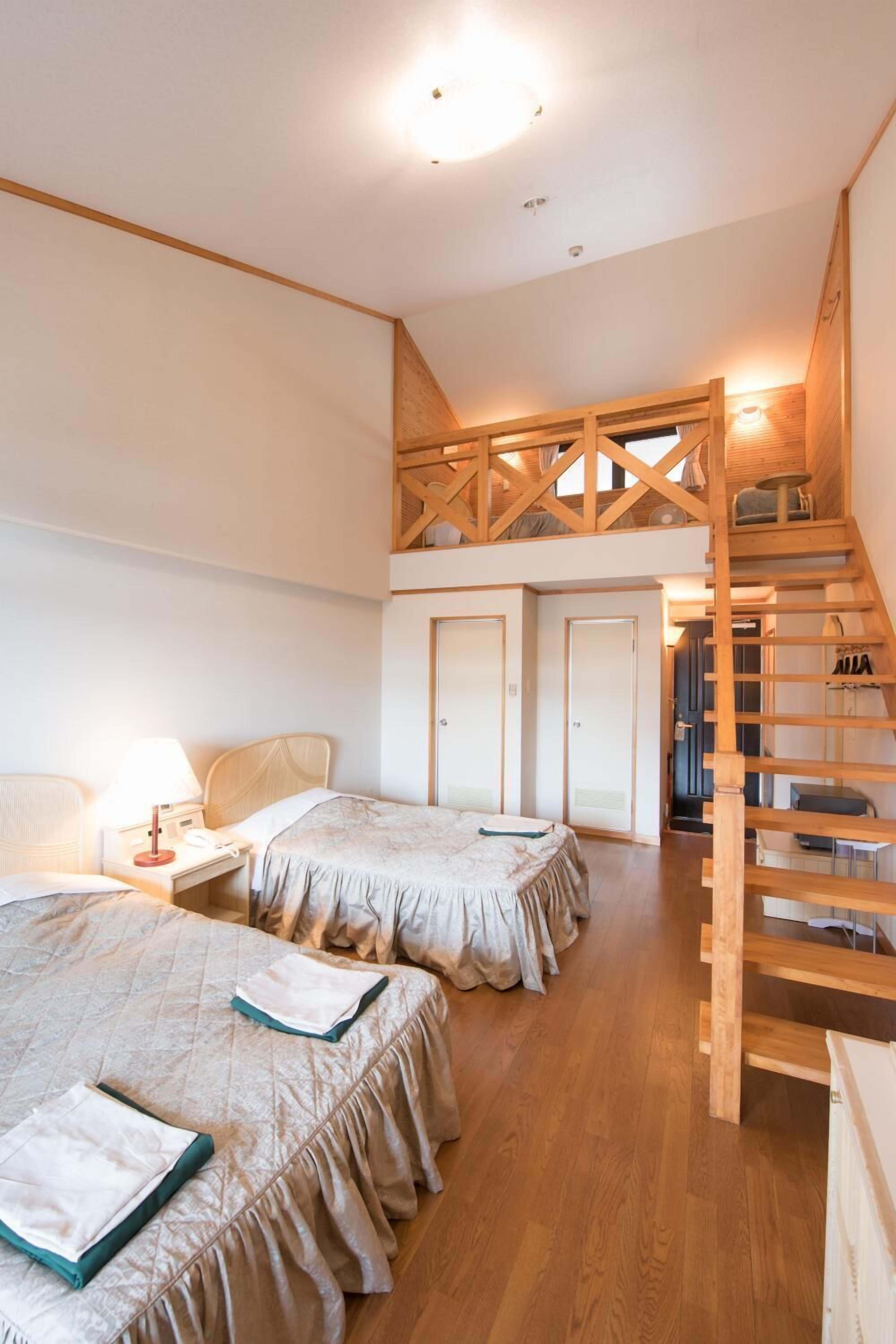 in-room safe, free wired internet, bed sheets