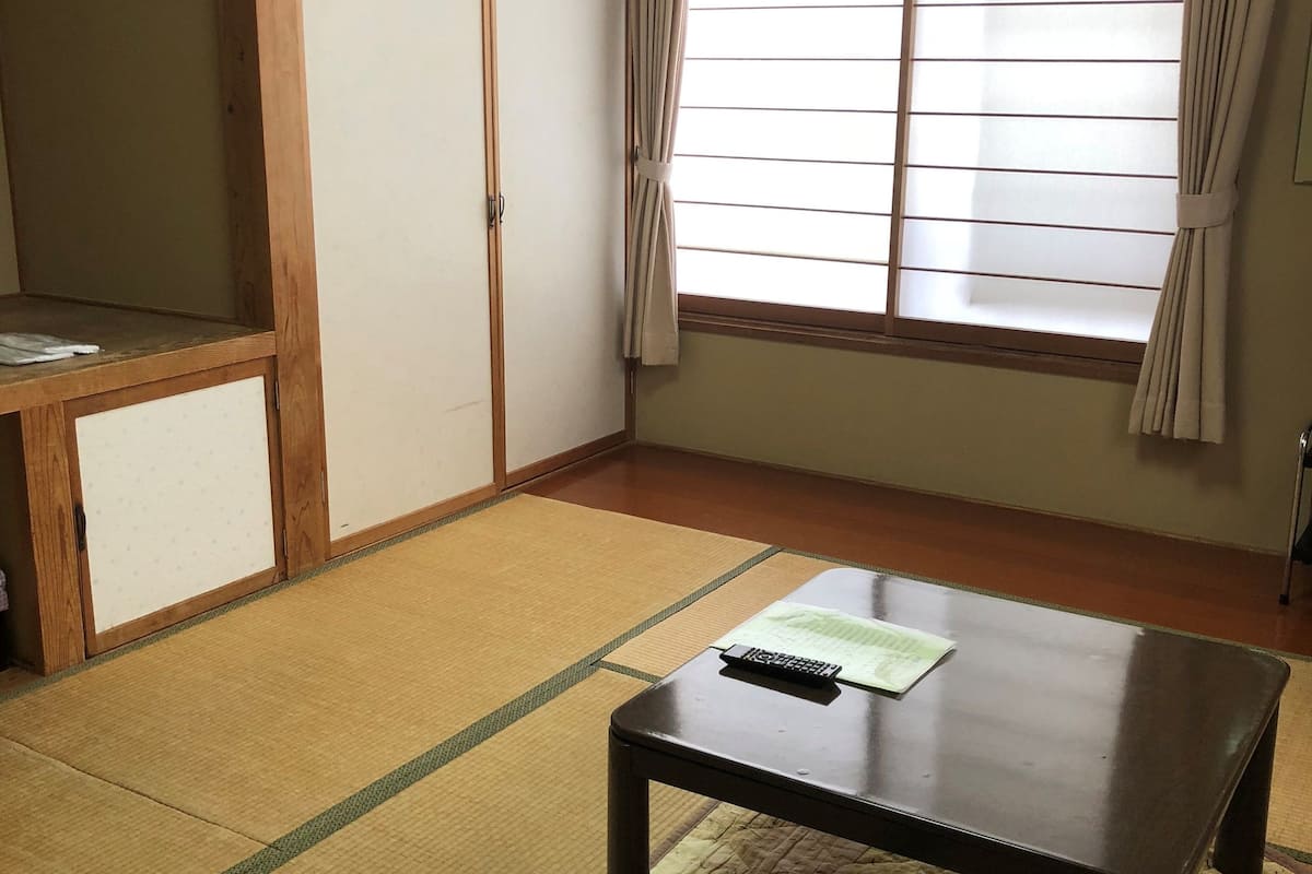 Standard Japanese Style Room | In-room safe, free WiFi