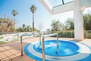 Outdoor spa tub - Resort Hotel Umibe no Kajuen (Konan)