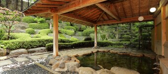 Yakushido spa