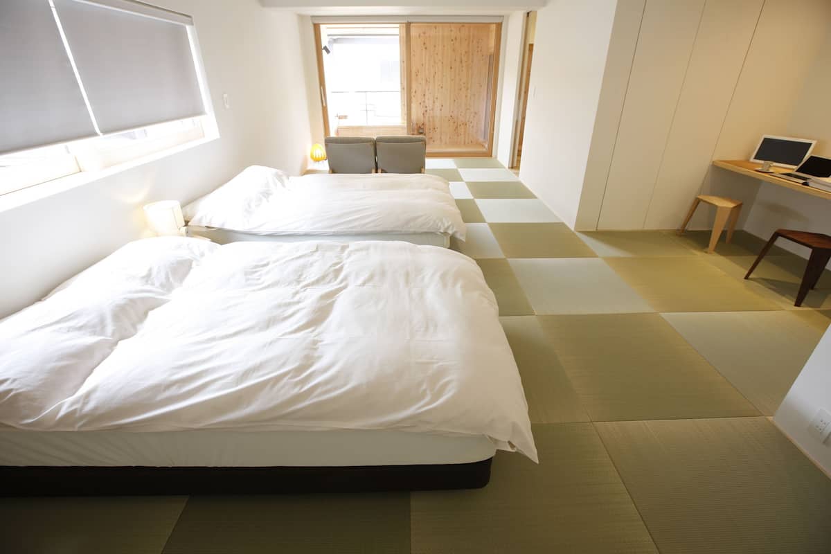 Habitación Deluxe (Japanese Western Style, 2F) | Caja de seguridad en la habitación, escritorio y insonorización