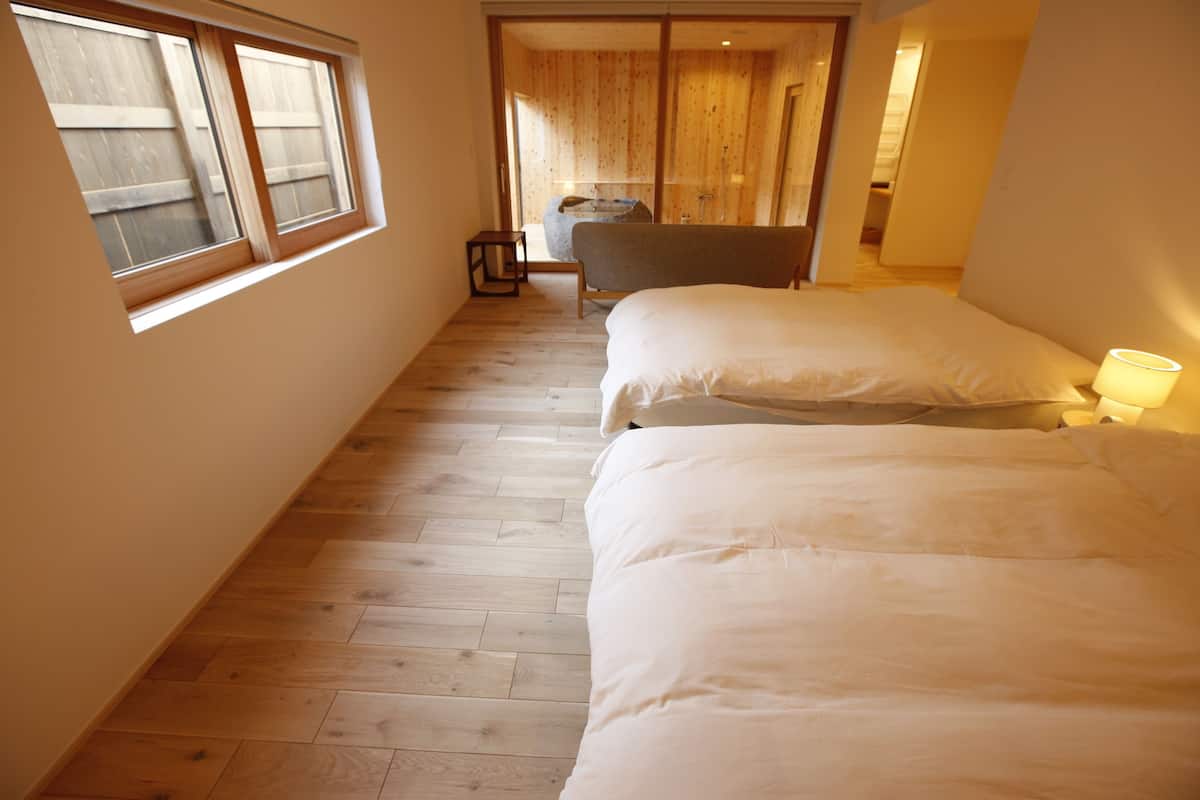 Habitación cuádruple de diseñador ( 1F ) | Caja de seguridad en la habitación, escritorio y insonorización