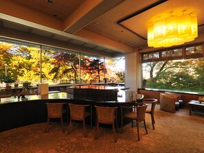 2 bars/lounges, karaoke bar, lobby lounge - Ginshotei Awashima (Numata)