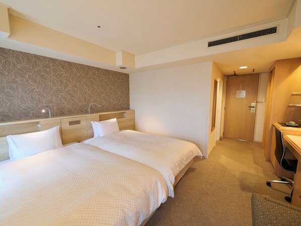 Twin Room, Non Smoking | Desk, blackout curtains, free WiFi, bed sheets - Utsunomiya Tobu Hotel Grande (Utsunomiya)