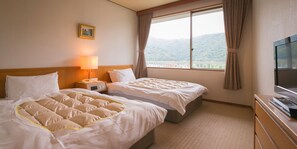 标准房, 2 间卧室, 吸烟房 | 迷你吧、客房内保险箱、办公桌、熨斗/熨板