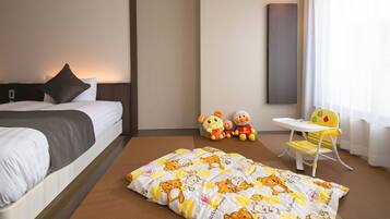 Minibar, in-room safe, desk, iron/ironing board