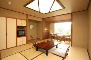 In-room safe, free WiFi