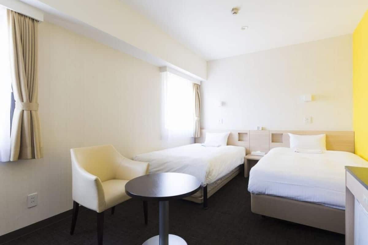 Desk, blackout drapes, free WiFi, bed sheets