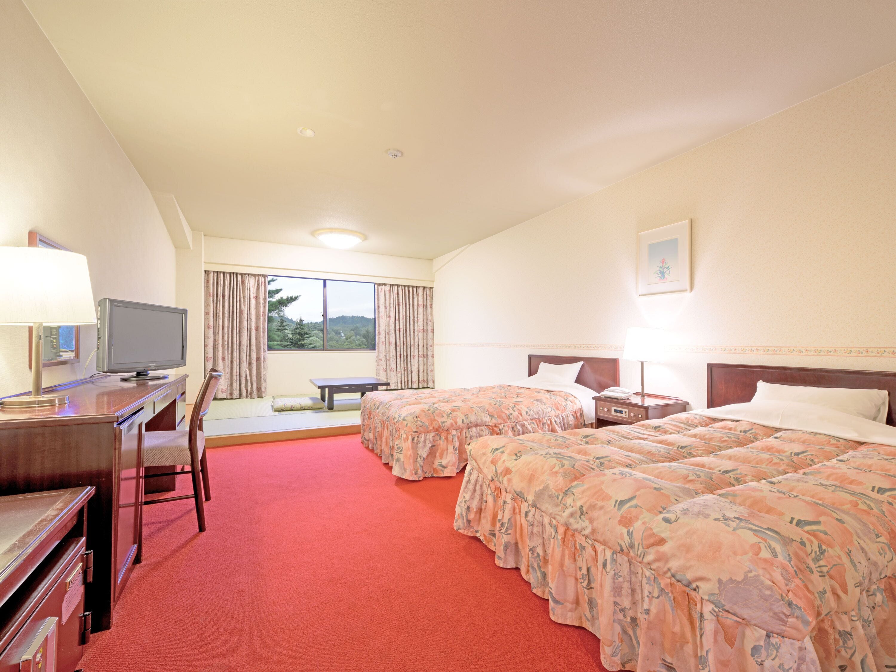 japanese western style standard room, non smoking | down duvets, in-room safe, desk, soundproofing