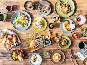Colazione a buffet, servita tutte le mattine (3025 JPY a persona)