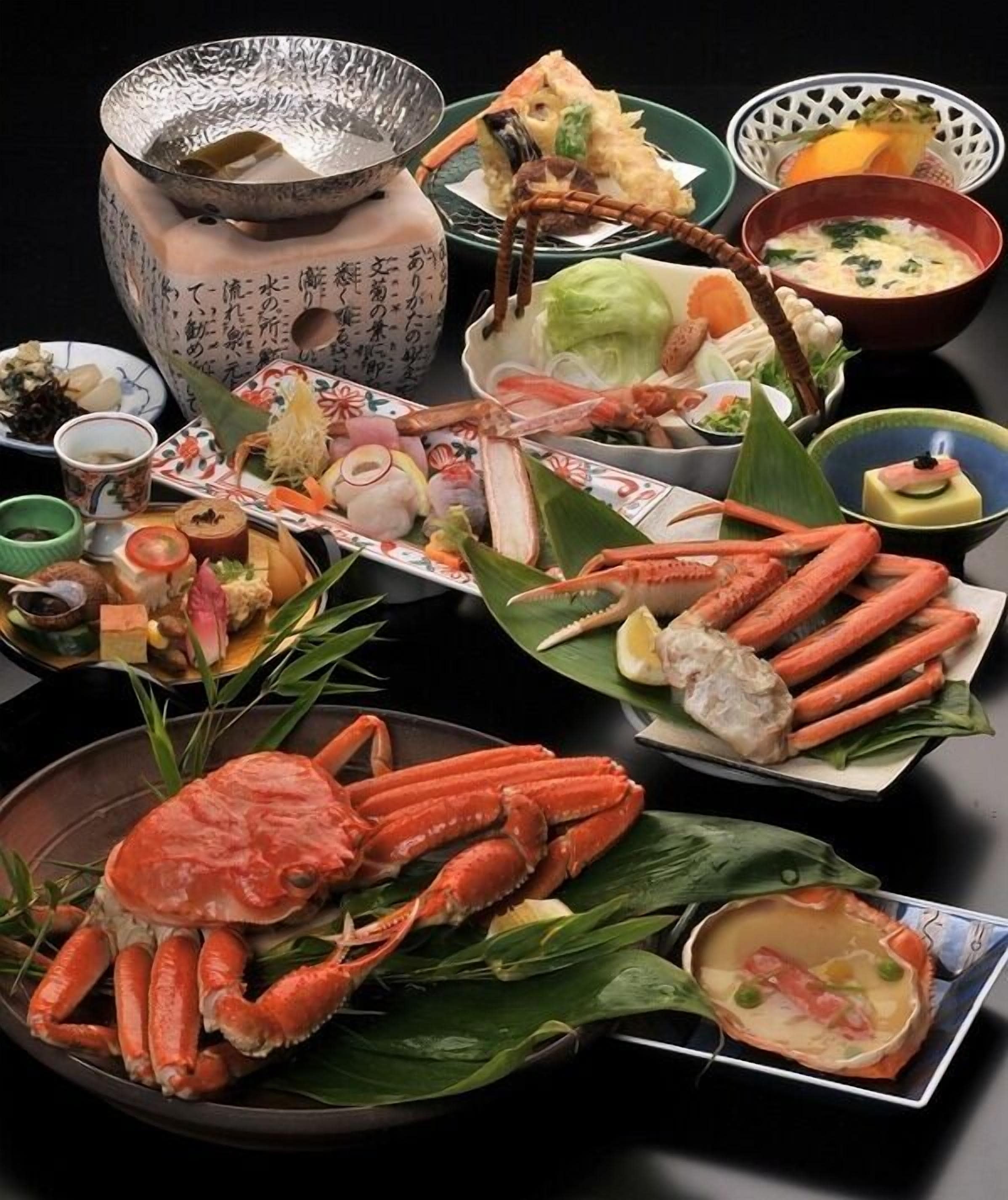 餐  飲