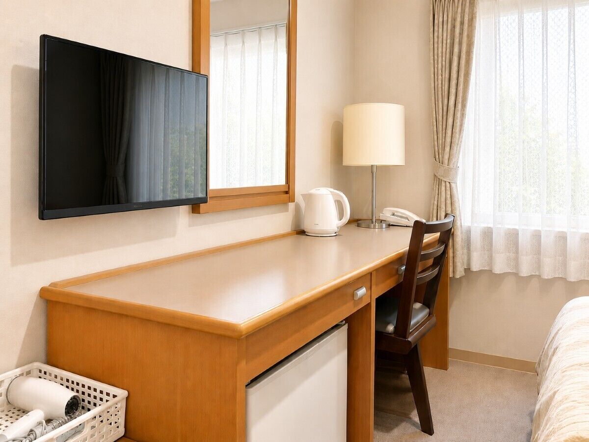 Desk, free WiFi, bed sheets