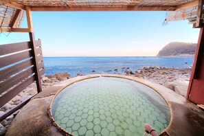 Outdoor spa tub - Hokkawa Onsen Hotel (Higashiizu)