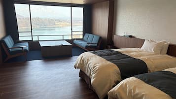 Twin Room, Lake View | Minibar, free WiFi, bed sheets