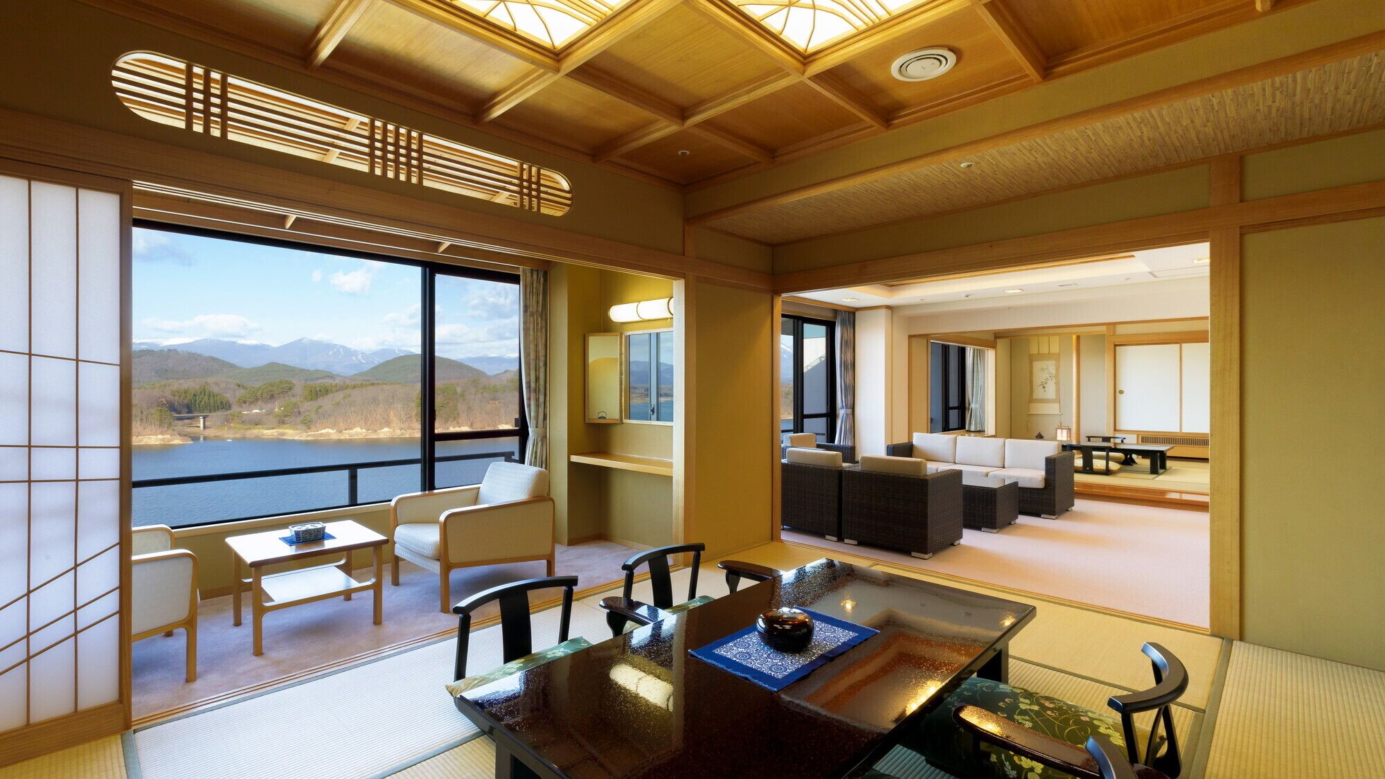 Deluxe Room, Non Smoking, Lake View | Minibar, free WiFi, bed sheets