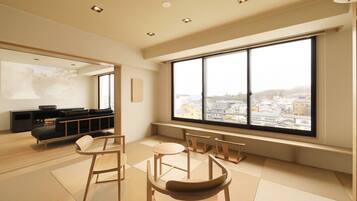 Chambre Exécutive, non-fumeur, vue ville (Yubatake Side, Shower Only)