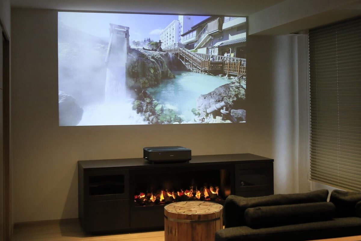 1 habitación, caja de seguridad en la habitación y escritorio