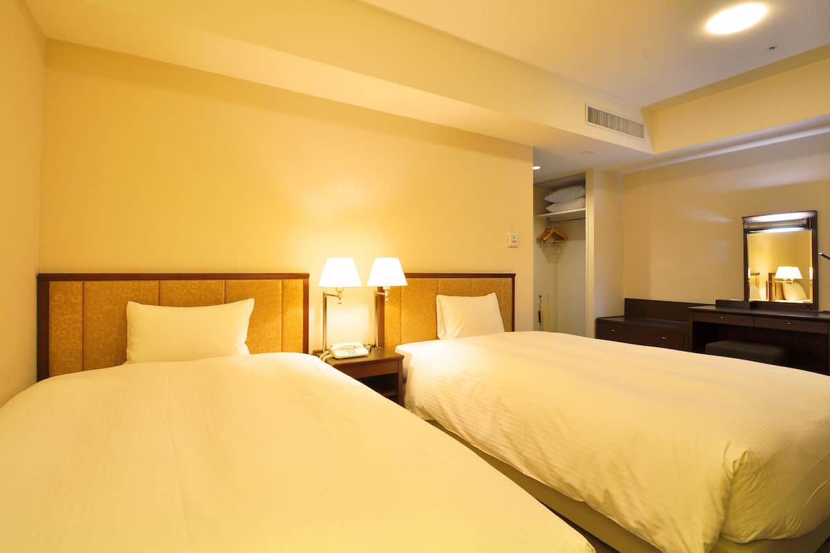 Standard Twin Room, Non Smoking | Blackout drapes, iron/ironing board, free WiFi