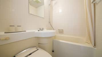 Combined shower/bathtub, free toiletries, bidet, towels