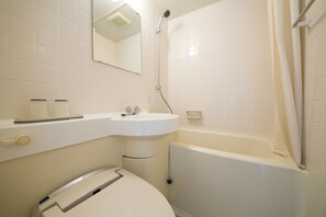 Gabungan pancuran/tab mandi, kelengkapan dandanan diri percuma, bidet 