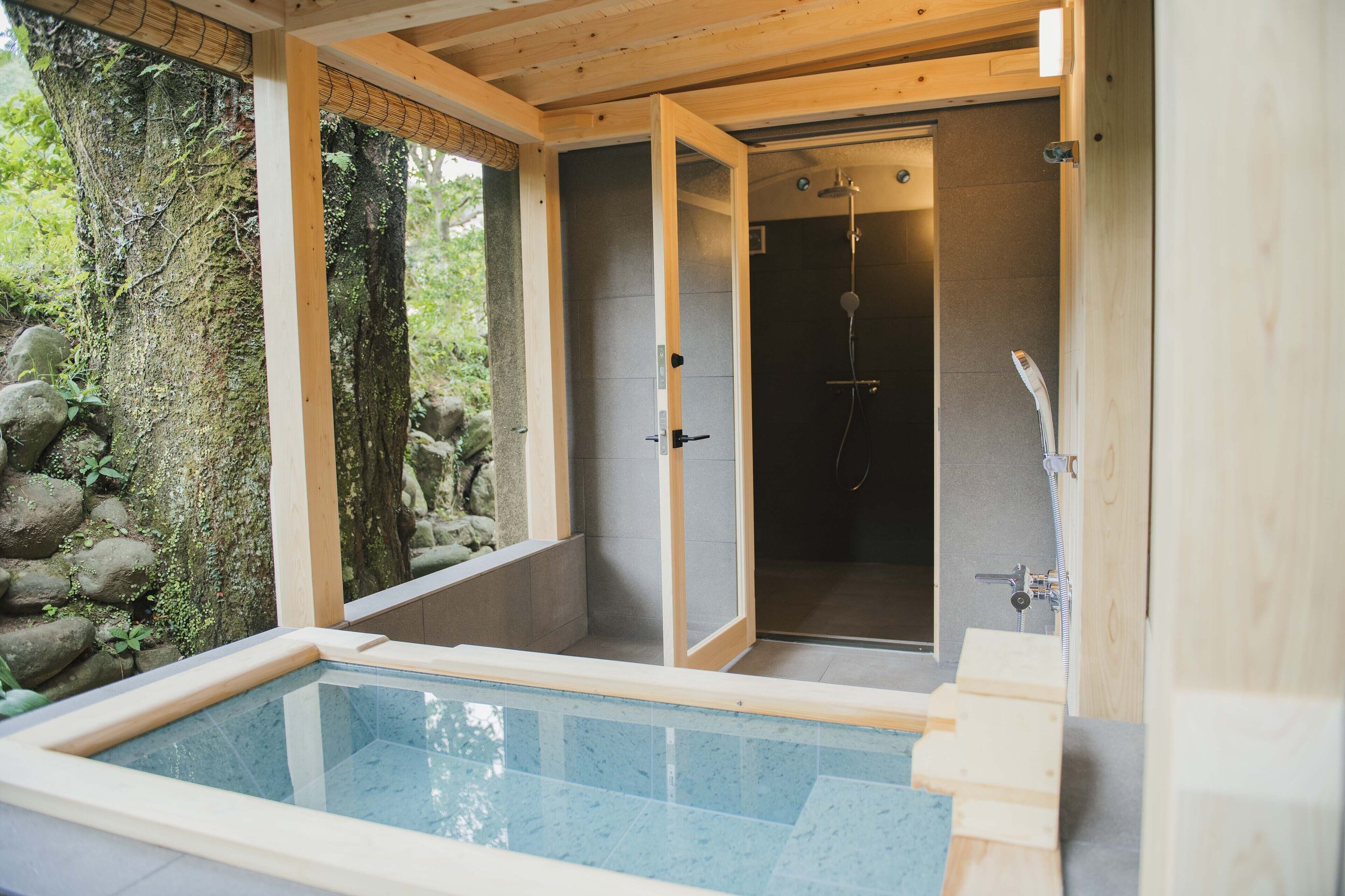 UKIFUNE Japanese-Western style room with Open-Air Bath | Bathroom | Combined shower/tub, spring water tub, free toiletries, hair dryer