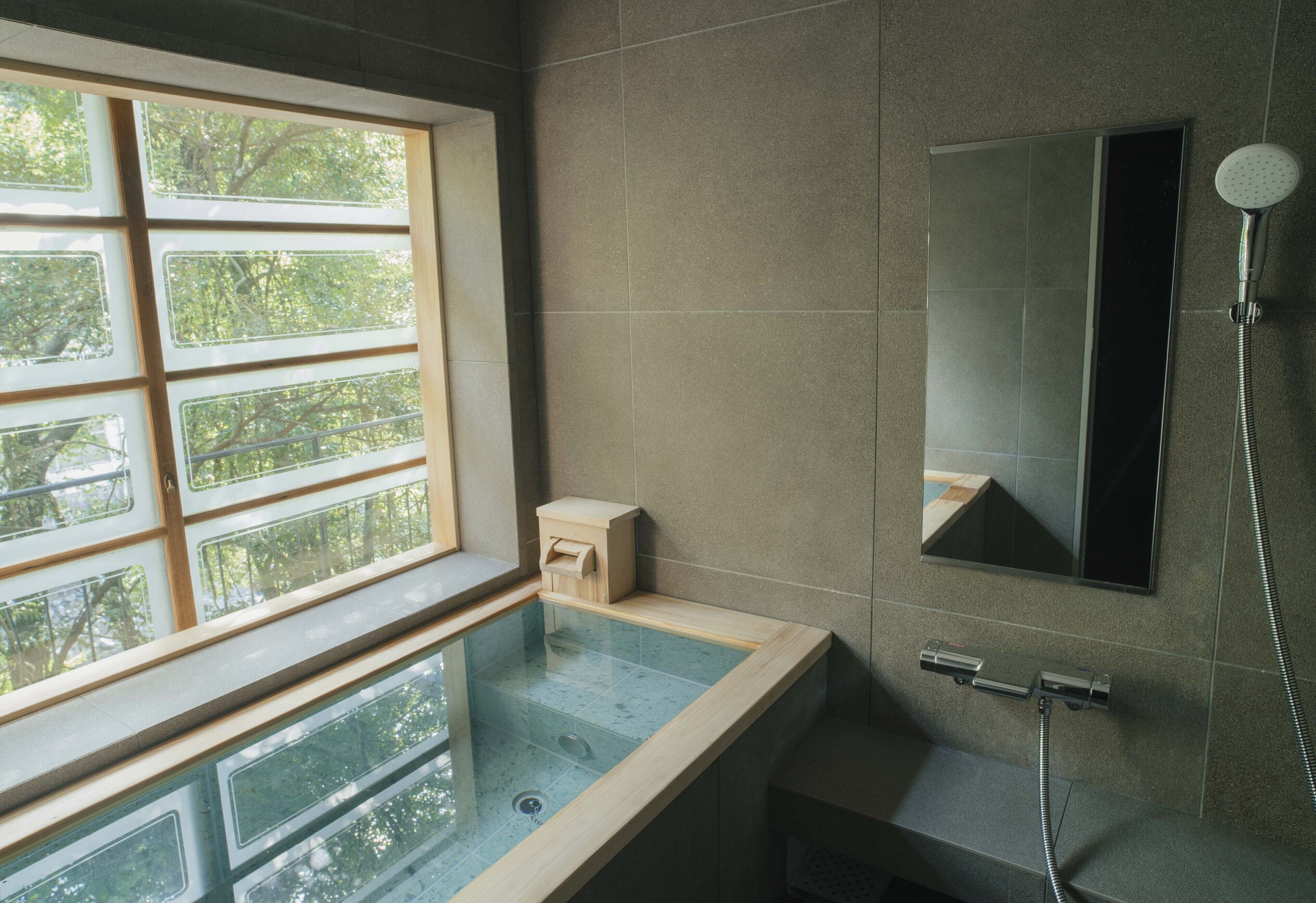 AKANE Japanese-Style Triple Room with River View | Bathroom | Combined shower/tub, spring water tub, free toiletries, hair dryer