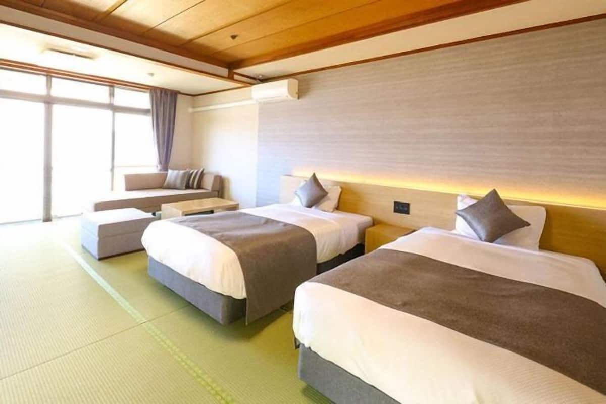 1 habitación, decoración personalizada y ropa de cama