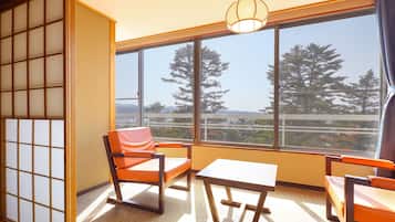 Standard-Vierbettzimmer, Nichtraucher, Gemeinschaftsbad (Japanese-Style) | 1 Schlafzimmer, individuell dekoriert, Bettwäsche