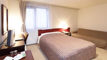 In-room safe, desk, iron/ironing board, free WiFi