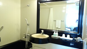 Bathroom sink - Hotel Green Park (Sendai)