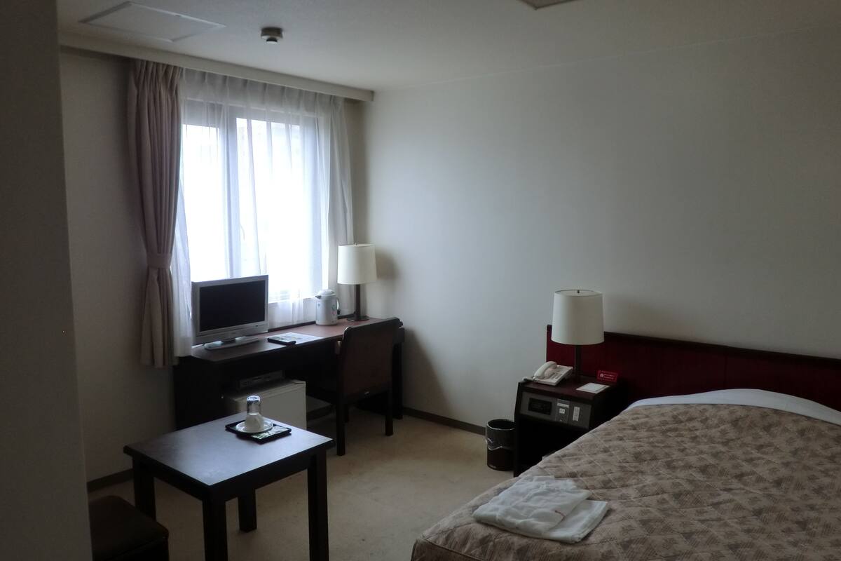 In-room safe, desk, iron/ironing board (on request), free WiFi