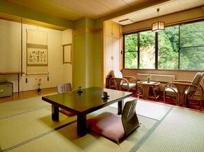Living room - Goroukaku (Numata)