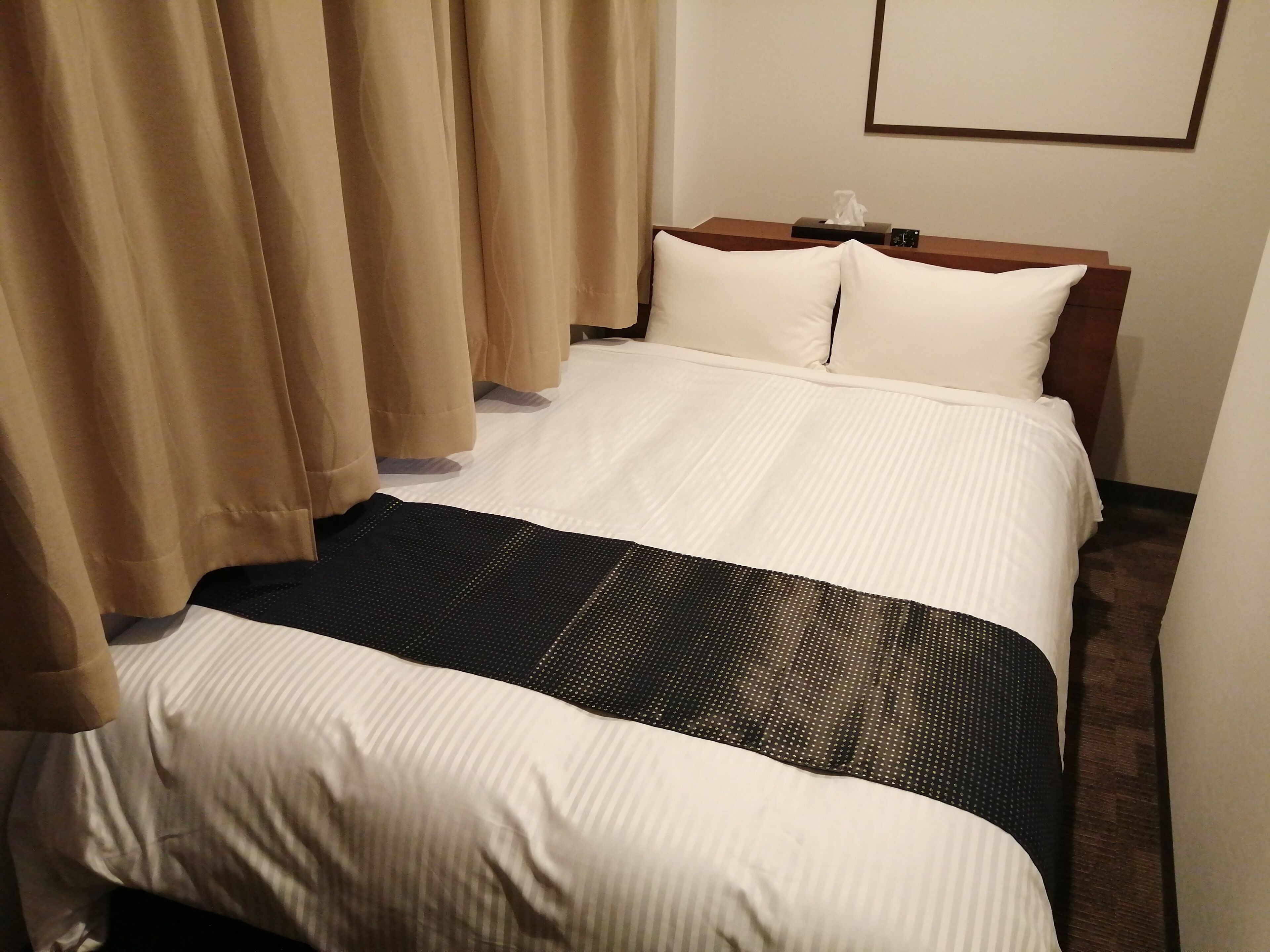 double room | desk, iron/ironing board, free wifi, bed sheets