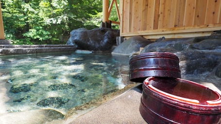 Hot springs. Kinseikan Seseragi
