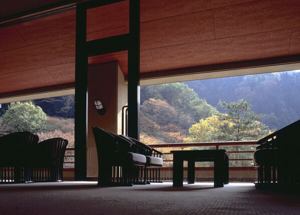 Lobby sitting area - Kinseikan Seseragi (Minakami)