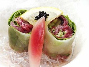 Thức ăn và đồ uống