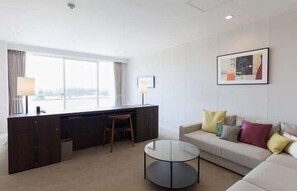 Living room - Shizu Hills Hotel (Naka)